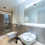 Hotell Neo 4*