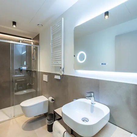 Hotel Neo 4*