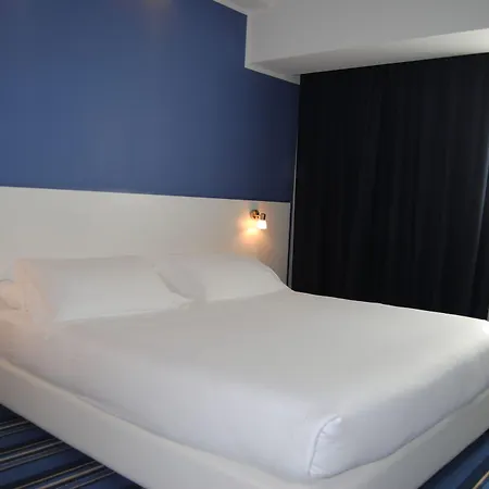Hotel Neo 4*