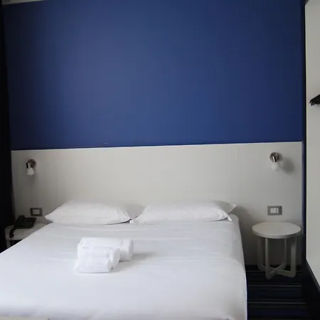 Hotel Neo